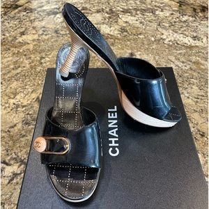 Chanel Size 36 black & wood heeled sandal